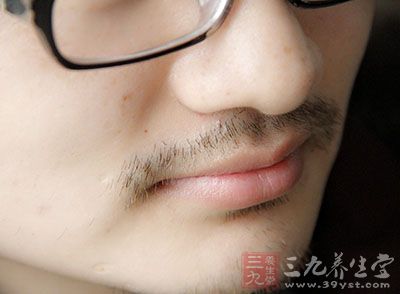 男性长胡须主要与雄性激素有关