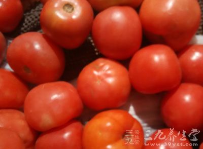 在水果和蔬菜中，西红柿是维生素C含量最高的一种