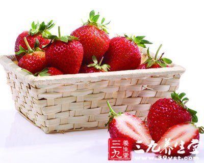 草莓可以美白