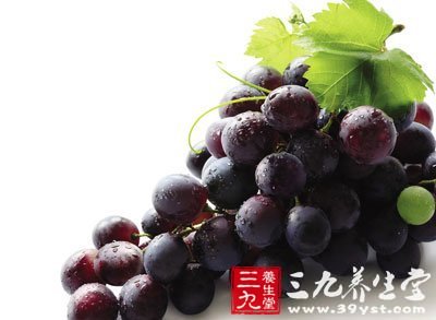 葡萄的一大部分营养来自葡萄皮