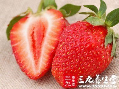 草莓也是不可忽略的排毒水果