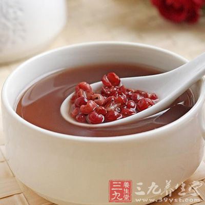 薏米红豆汤可调理湿热