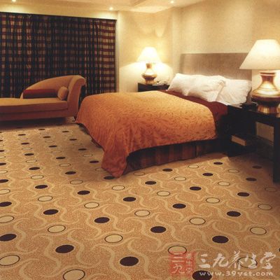 风水表孝心让老人长寿的布局之其四：卧室铺地毯