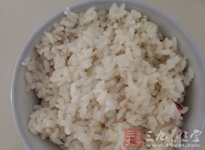 　在说大米的作用和营养吃法之前，我们先了解一下其做法