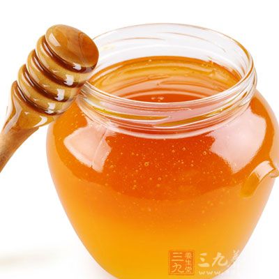 蜂蜜是最广为人知，也是最适合春天的天然滋养食品