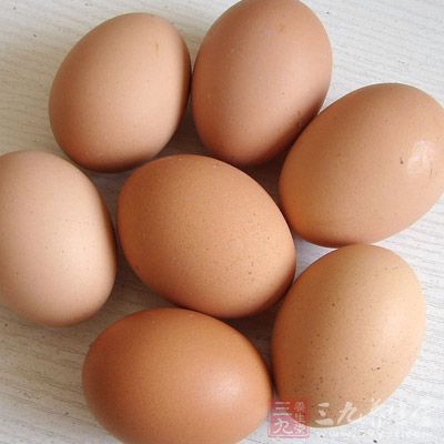 鸡蛋不能吃太多，每周四五个