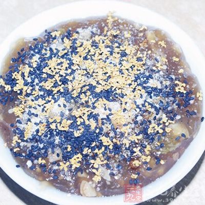 湖南省常德上元各家以椒为汤，加入韭菜儆果诸物款待客人，称为「时汤」