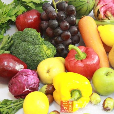 如果患有慢性肾功能障碍，就应该注意适当食用蔬果