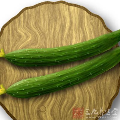 夏秋吃黄瓜时，用瓜蒂反复擦常发生冻疮的部位，只要坚持经常，保证不再复发