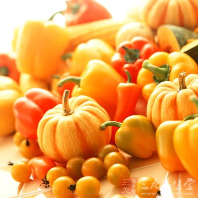 常见的黄色(橘色)蔬菜：胡萝卜、南瓜、黄甜椒、黄西葫等