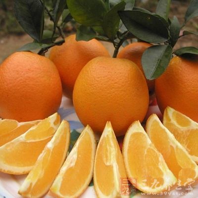 橙子，枸杞子等这类富含维生素C的水果
