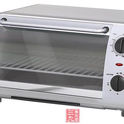 烘烤过程中应随时观察食品各部分受热是否均匀