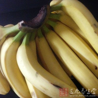 香蕉中含有一种称为生物硷的物质，可以振奋人的精神和提高信心