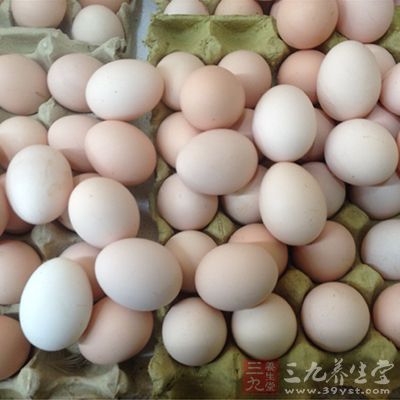 蛋黄中的卵磷脂被人体消化后可以释放出胆碱