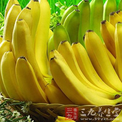 据某著名医学杂志的研究指出，长期吃香蕉，中风死亡的机会率大大降低40%