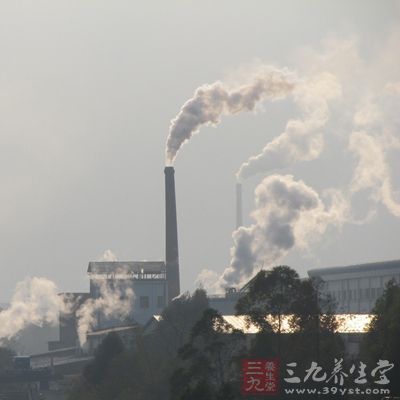 空气污染，特别是工业废气均能引发肺癌