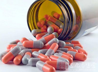 中医中药治疗大多与抗生素和手术治疗配合应用