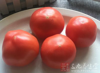 西红柿在冷藏时会散发出一种叫做乙烯的气体