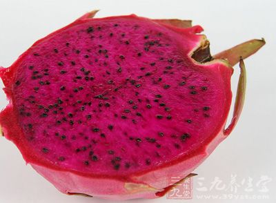火龙果又称红龙果，是一种营养丰富、功能独特