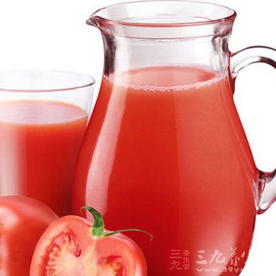 每天喝一杯西红柿汁或常吃西红柿