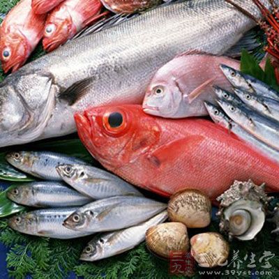 每个星期食用两次鱼肉，都是有助于保存内分泌系统平衡的