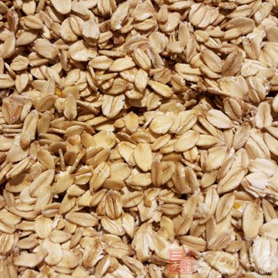 燕麦可以增加米饭的粘稠度和体积