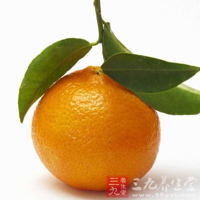 柑橘类水果如橘子、柚子、橙子、柠檬、金橘等，都富含维生素C，可防止亚硝胺生成，适宜胃癌、乳腺癌和肺部肿瘤患者食用