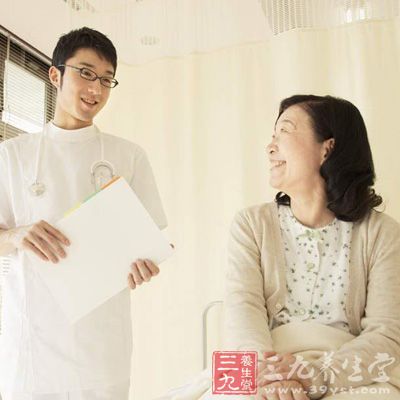 急性高尿酸性关节炎：四季均可发病