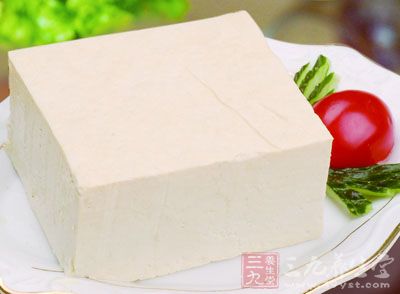 因为豆腐是寒性食物，利于清热解毒