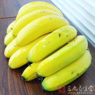 香蕉性寒，根据热者寒之的原理，最适合燥热人士享用