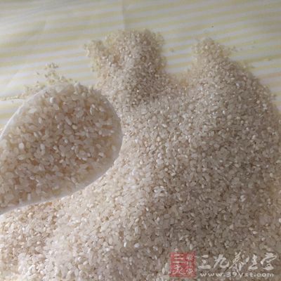 发芽糙米中富含γ-氨基丁酸(GABA)。GABA是一种天然存在的非蛋白质氨基酸，是哺乳动物中枢神经系统中重要的抑制性神经递
