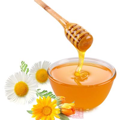 每百克蜂蜜碳水化合物中葡萄糖约为35克