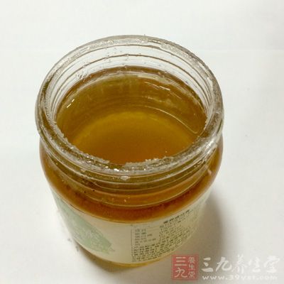 蜂蜜对结肠炎、习惯性便秘有良好功效，且无任何副作用