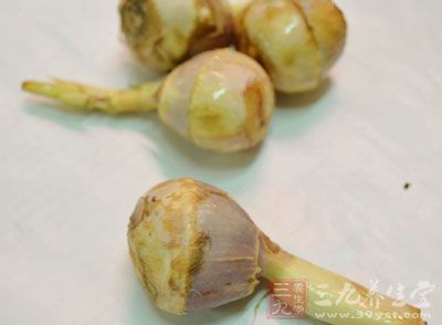 慈菇是生活中常见的一种蔬菜，味甘、苦涩