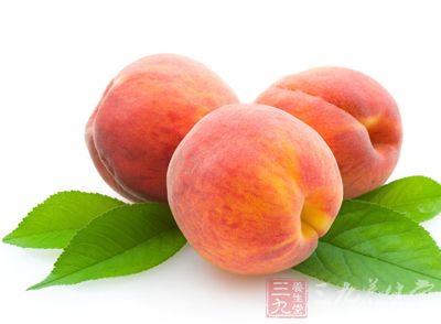 吃桃子对促进身体健康具有很大的帮助