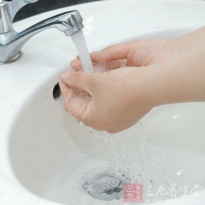 要养成爱洗手的习惯