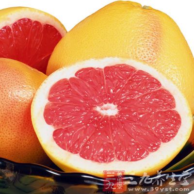 柚子的品种很多，最常见的是蜜柚和沙田柚