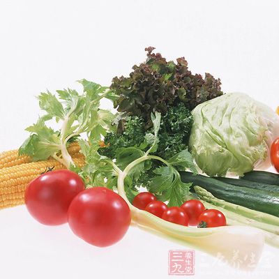帕金森病患者便秘是很常见的。饮食中给予适量的新鲜蔬菜(蔬菜食品)、水果(水果食品)