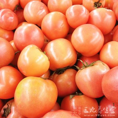 番茄含有大量可溶性收敛剂等成分