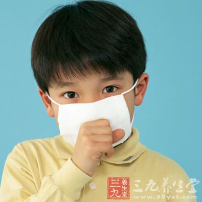 由于儿童哮喘经常反复发作，可使患儿的呼吸功能受到不同程度的影响