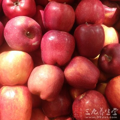 苹果核含有少量有害物质氢氰酸