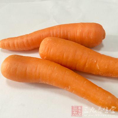 胡萝卜中含有丰富的胡萝卜素