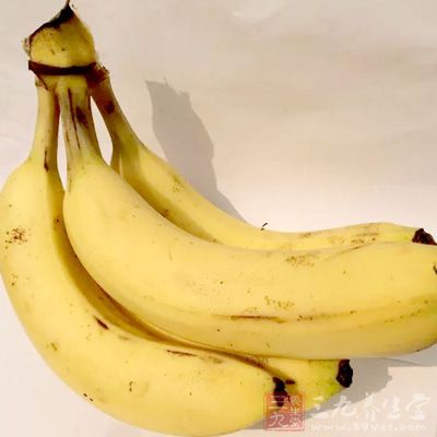 香蕉中还有一种特别的物质能帮助大脑产生5-羟色胺