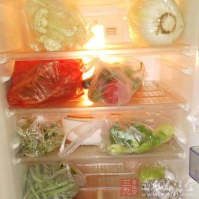 很多人会先把菜洗干净然后切好之后放在冰箱里面保鲜