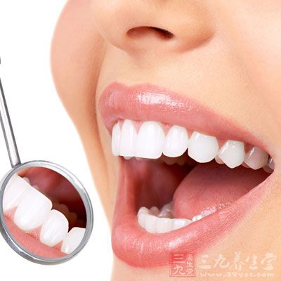 口腔是牙齿的外环境，与龋齿的发生密切相关