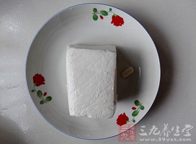 200克豆腐含有320毫克的钙