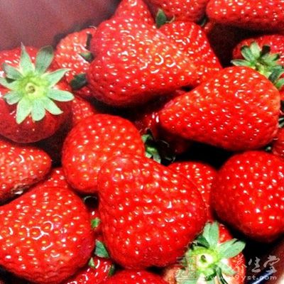 草莓美味又可爱的水果，腹泻期间，不建议吃草莓