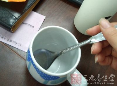 水杯中的茶垢，是导致癌症的因素之一
