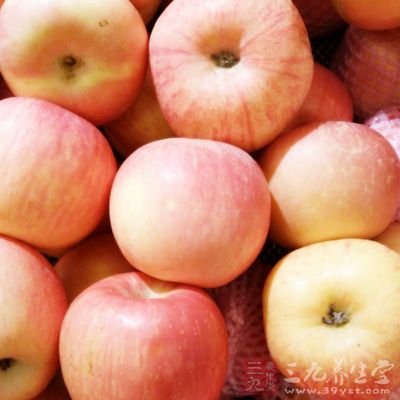 一个苹果的种子不会毒死人，但是，只要吃得多完全有可能中毒死亡