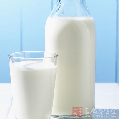 通过牛奶等膳食补钙未增加心血管死亡风险